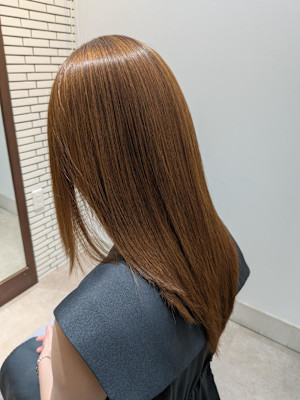 艶髪ストレートで毎朝を楽にします