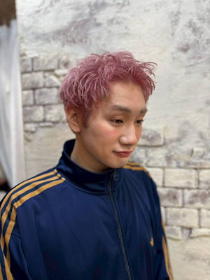 ハイトーン×スパイキーショート