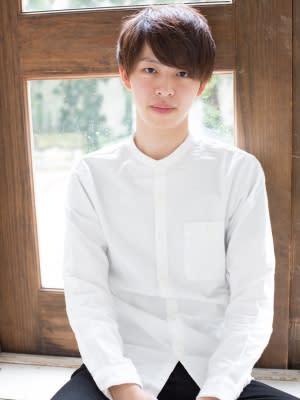 清潔感アップのストレートマッシュ