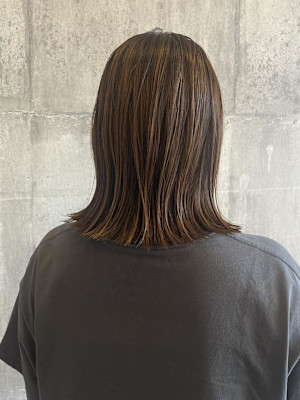 切りっぱなし×ベージュ【ARCH Sayaka】