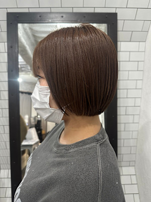 　艶髪ボブスタイル