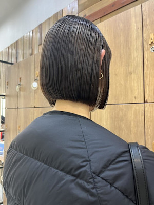 【黒田】ミニボブ/ヘーゼルベージュ