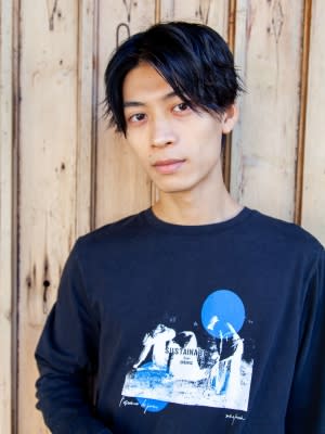 ゆるめスパイラルセンターパートスタイル