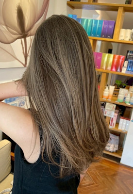 シアーグレージュ × ナチュラルストレート