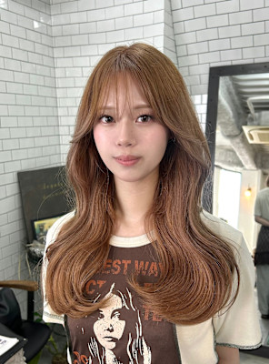 韓国レイヤーカット×柔らかピンクベージュ