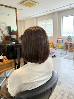 アッシュベージュ