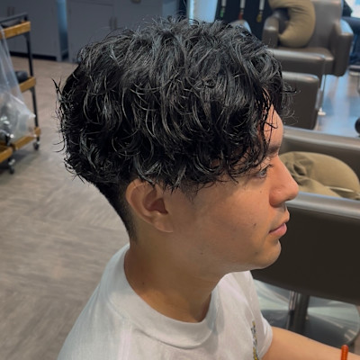 [藤沢]メンズカット黒髪センターパートツイスパパーマ