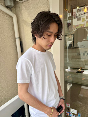 メンズミディアムパーマ/スパイラルパーマ/センターパート