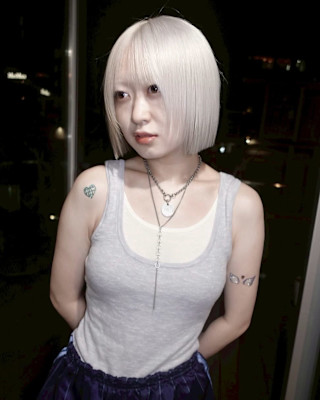 ホワイトブロンド　ケアブリーチ　ブリーチカラー　表参道/原宿