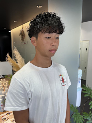 【ハクラ】アクティブショート ピンパーマ