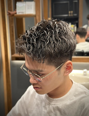メンズ　パーマ　フェード　ツイスト