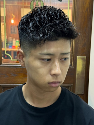 フェードアイロンパーマスタイル