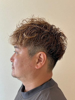 白髪ぼかしハイライト×ウェーブパーマ