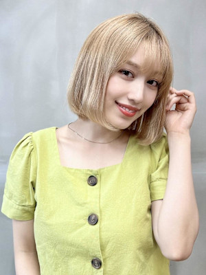 ケアブリーチ♪内巻きブロンドボブ