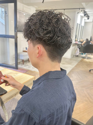 波巻きパーマメンズツイストスパイラルパーマツーブロック