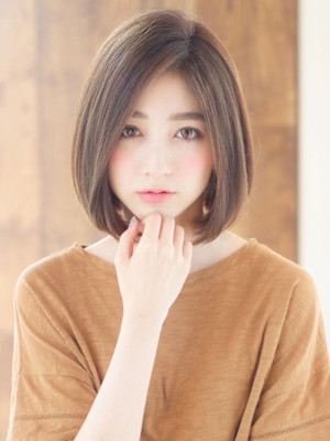 まとまるボブヘア