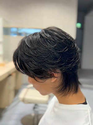 ニュアンスパーマセンターパートウルフ