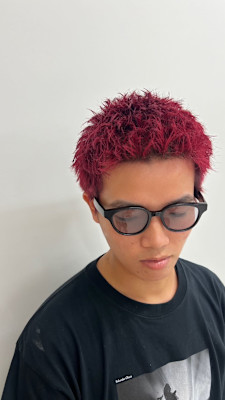 スパイキー坊主×赤髪