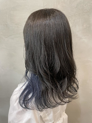 ネイビーブルー