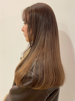 ベージュカラー 髪質改善 艶髪 顔周りカット レイヤーカット