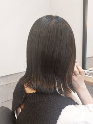 Apiuz Hair 切りっぱなし外ハネミディアム