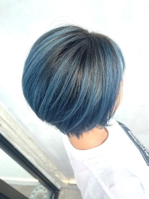 丸みショート/バレイヤージュ/ブルー/青