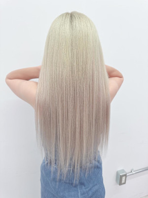 ハイトーンロングでおなじみ！ホワイトブロンド！