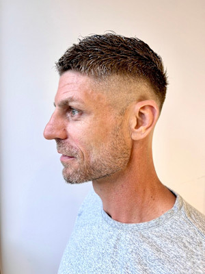 刈り上げベリーショート