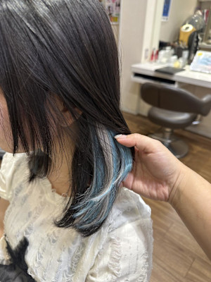 エクステでできるインナーカラー(ホワイトブルー)