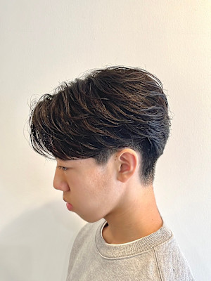 フェザーパーマ×センターパート