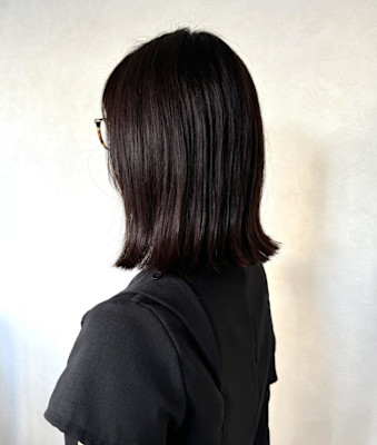 【暗髪髪質改善カラー・外ハネミディアムボブ】