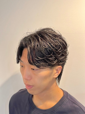 フェザーパーマ×センターパート