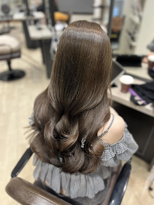 Mako マロンベージュ 透明感カラー ブリーチなし モテ髪