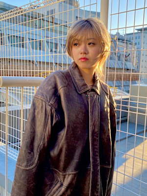 ウルフカット ハイトーンカラー  ミディアムウルフ