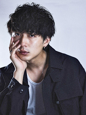 フワボサ質感 シャドウパーマ