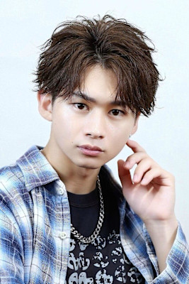 コンマバングショートフェザーマッシュ