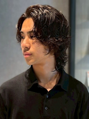 ウルフパーマ ミディアムパーマ センターパート スパイラル