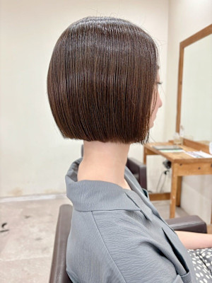 切りっぱなしボブ/ナチュラルブラウン/ココアブラウン/20代