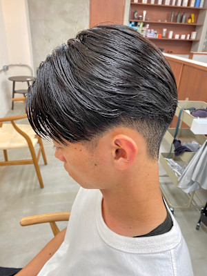 刈り上げセンターパートニュアンスパーマ