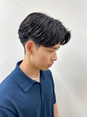 センターパートニュアンスパーマ毛流れセンターパート