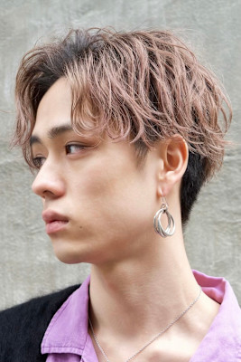 無造作センターパートツイストスパイラルパーマセンターパート