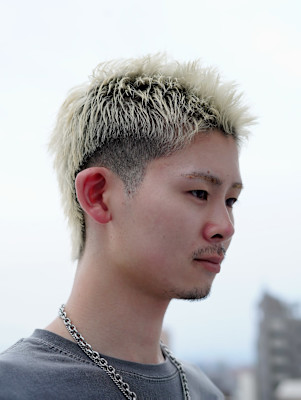 アップバングスパイキーショートメンズショート