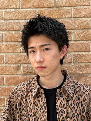 スパイキーショートフェザーアップバング刈り上げメンズショート