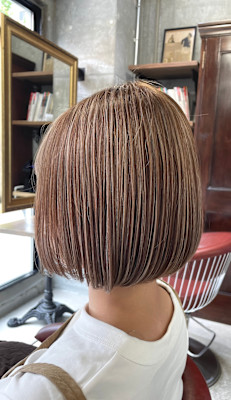 ハイライトベージュ×ショートボブ