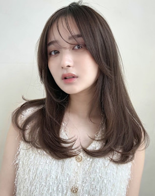 ミディアムレイヤー/グレージュ/簡単スタイリング