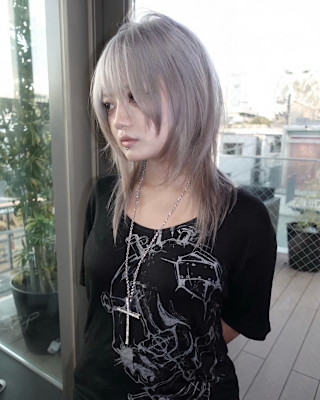 シルバー　ケアブリーチ　デザインカラー　表参道/原宿