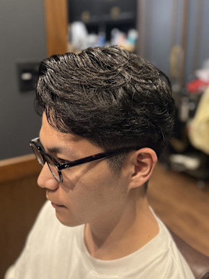 毛流れニュアンスパーマ