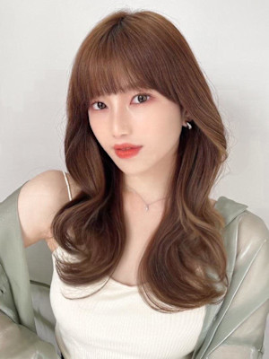 大人かわいいくびれヘアセミロング × ミルクティーベージュ