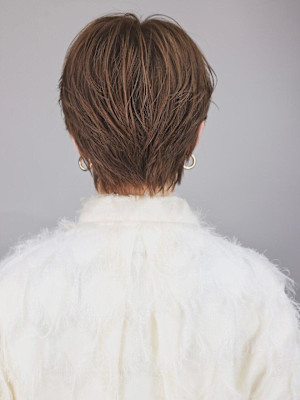 センターパート シースルー ナチュラルヘア