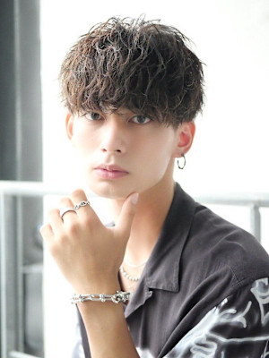 【無造作】ツイスト＋波巻きパーマ